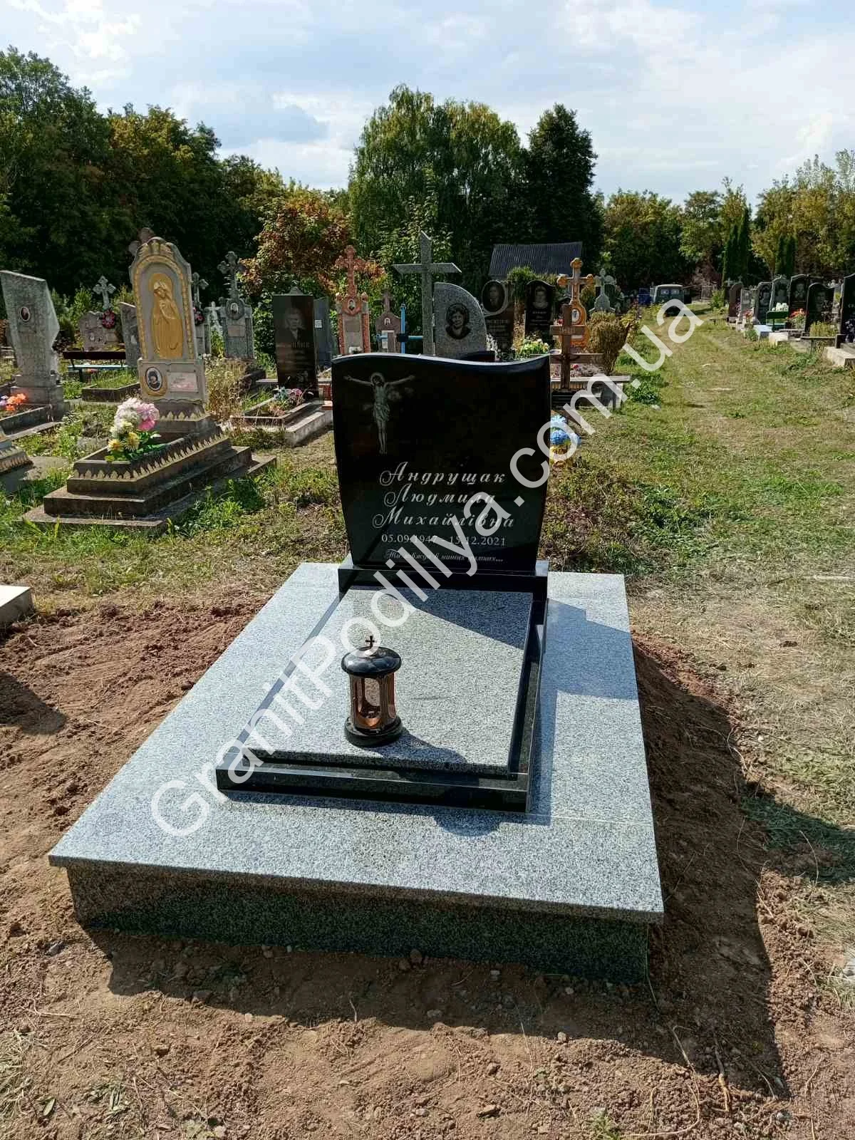 Подвійний пам'ятник з граніту - Кам'янець-Подільський | GranitPodillya